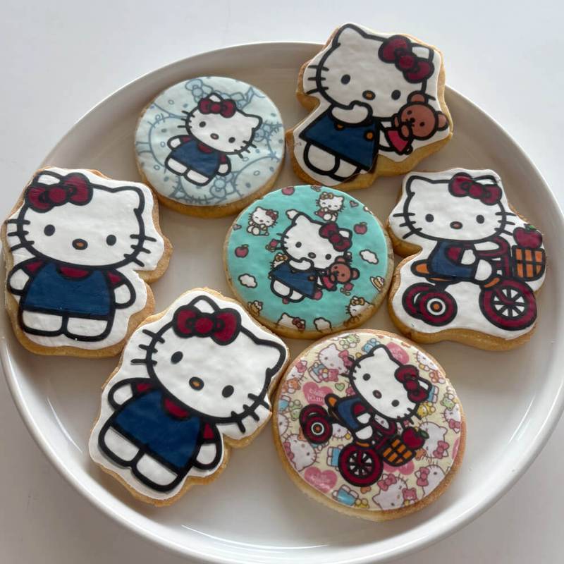 hello_kitty_cookies